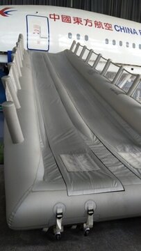 飛機(jī)逃生滑梯