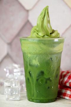 抹茶冰淇淋杯