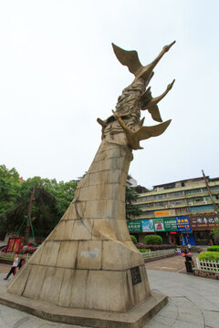 衡陽雁峰廣場 大雁 雕塑