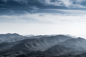 遠(yuǎn)山群山