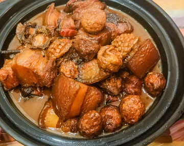 鮑魚紅燒肉