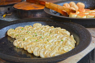 鐵板煎餃