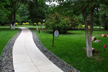 石板路石子路