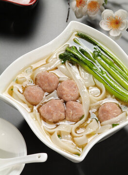 潮州牛肉丸湯河粉
