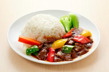 醬汁牛肉飯