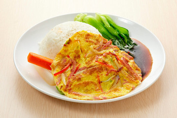 午餐肉煎蛋飯