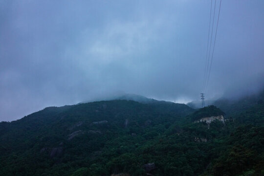 鵝凰嶂 起伏的山巒 山巒