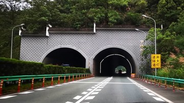 高速路標識牌