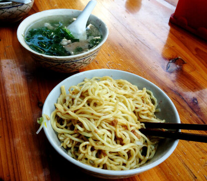 撈面 八刀湯