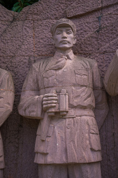 張?jiān)埔輦ト烁锩袼? style=