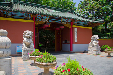 上海交大校門