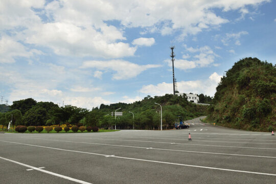 壇子嶺公路邊鐵塔