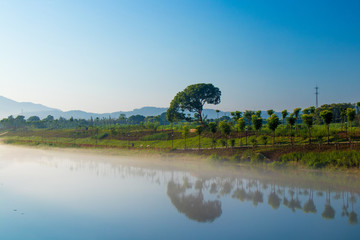 山水風(fēng)光水霧江南