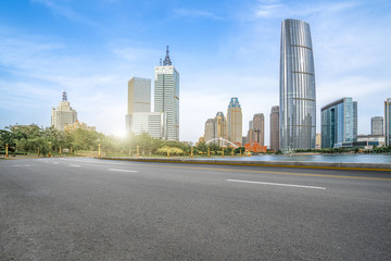 公路路面和城市建筑商業(yè)大廈