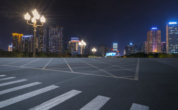 城市道路瀝青路面和廣州建筑群