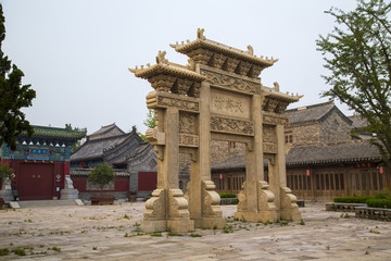 棗莊市臺(tái)兒莊古城天下第一莊牌坊