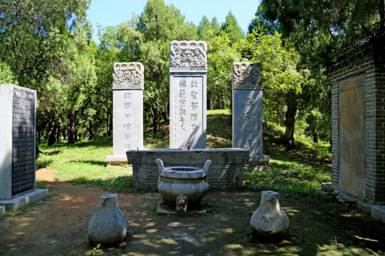 濟寧市曲阜市孟母林孟母墓