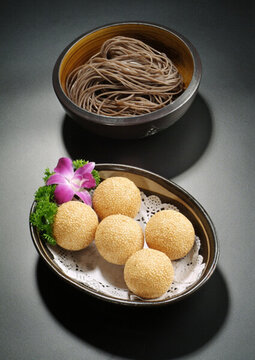 麻團(tuán)