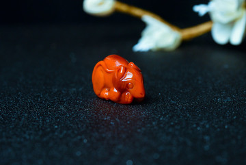 南紅掛墜