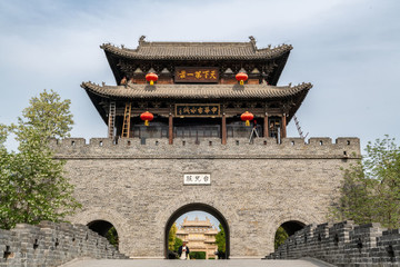 臺兒莊古城門