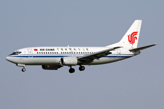 中國(guó)國(guó)際航空公司飛機(jī)降落