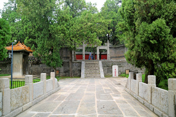 濟(jì)寧市曲阜市尼山孔廟欞星門