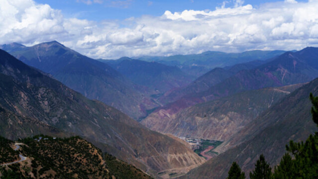 覺(jué)巴山