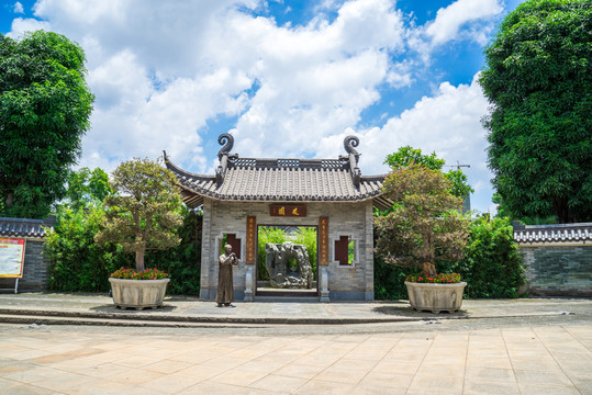 五象湖南寧園友園中式大門(mén)