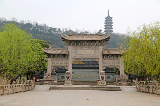 鎮(zhèn)江焦山景區(qū)焦山勝景牌坊萬佛塔