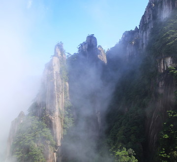云霧飄飄