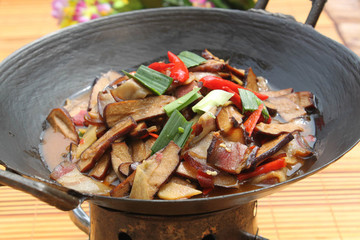 土臘肉燉香干