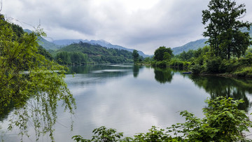 秋浦河風(fēng)光