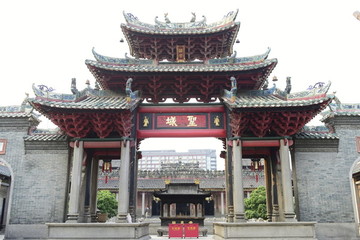 圣域牌坊