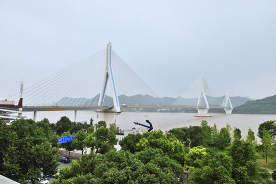 夷陵長(zhǎng)江大橋