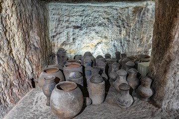 龜山漢墓庖廚室