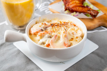 芝士海鮮焗飯