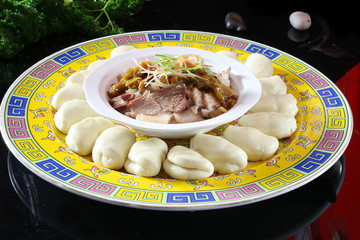 五花肉夾饃