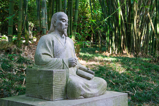 清代畫家石濤雕像
