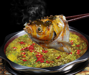 酸湯魚頭火鍋