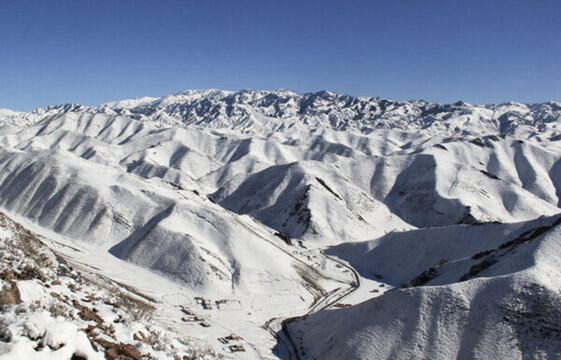 冰雪天山