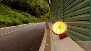 公路警示燈