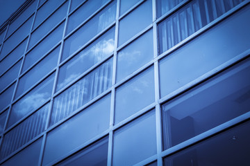 現(xiàn)代建筑玻璃幕墻