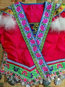 民族服裝服飾