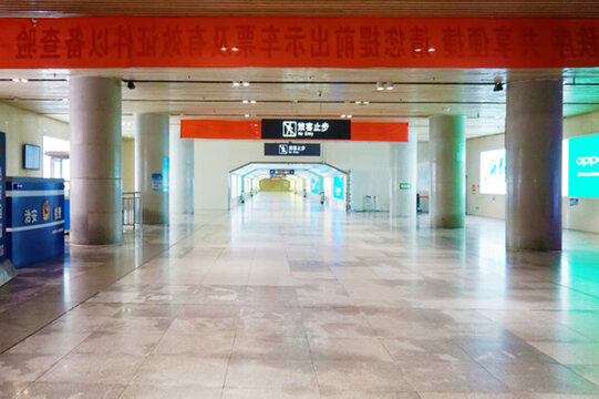 高鐵站地下通道