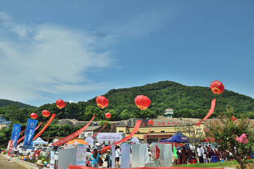 藍(lán)天氣球