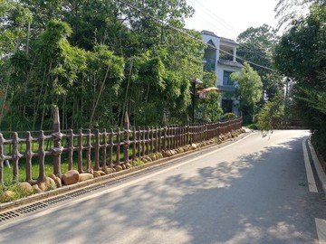 鵝卵石和圍欄