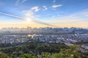 廣西桂林城區(qū)全景漓江夕陽
