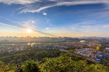 廣西桂林城區(qū)全景漓江夕陽