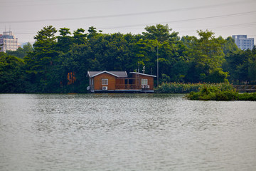 湖邊小屋