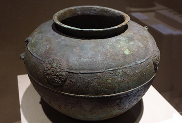 青銅缶